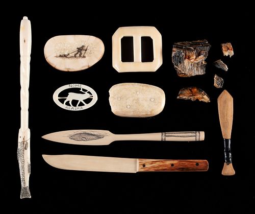 SELECTION OF INUIT CARVINGSSELECTION 3700bf