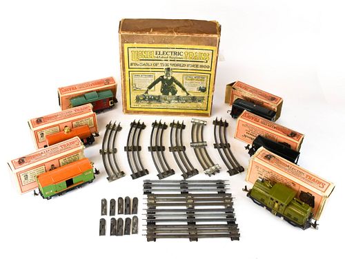 6 LIONEL O GAUGE TRAINS, WITH TRACKSNo.