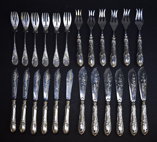 2 SILVER FISH SETS6 fish forks