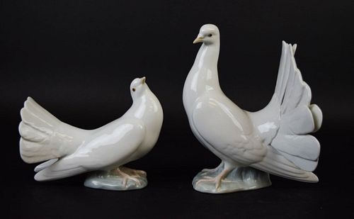 2 LLADRO DOVE PORCELAIN FIGURINES2 Lladro