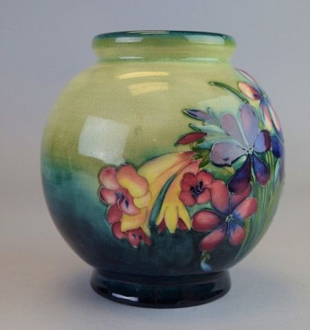 MOORCROFT POTTERY SPRING FLOWERS 3704a5