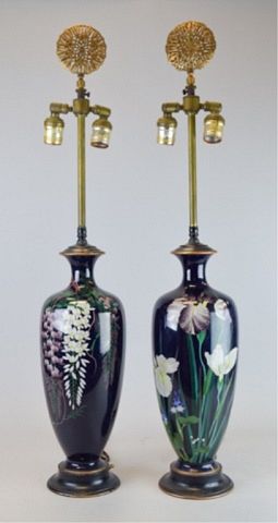 PAIR OF PORCELAIN LAMPSPair of