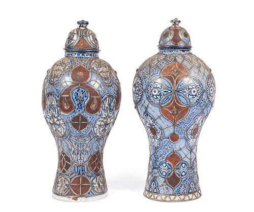 PAIR OF LARGE MOROCCAN GINGER JARSPAIR