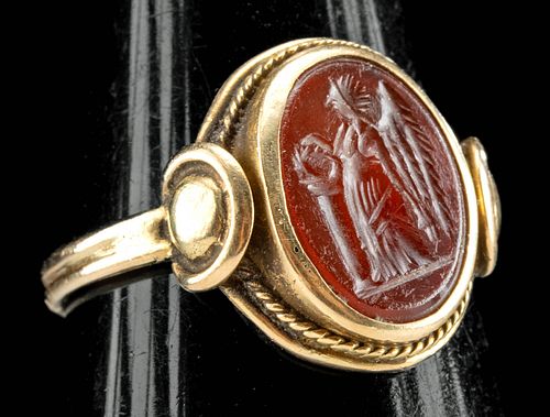 GOLD RING W/ ROMAN CARNELIAN INTAGLIO