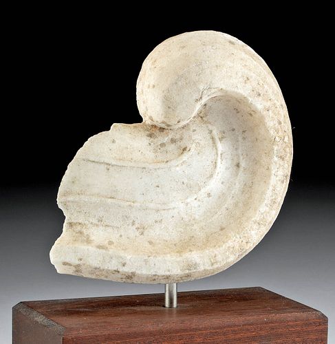 ROMAN MARBLE IONIC CAPITAL FRAGMENT 370948