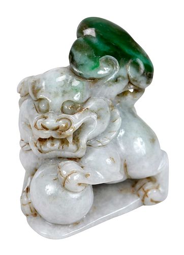 CHINESE CARVED JADE LIONpale green 3709aa
