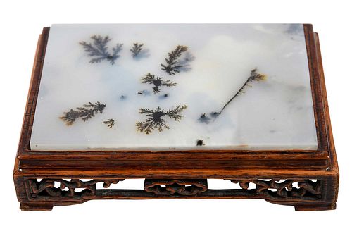 CHINESE MOSS AGATE PLAQUE ON ROSEWOOD 3709b1