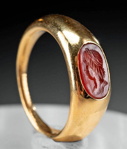 GOLD RING W ROMAN CARNELIAN INTAGLIO 370a93