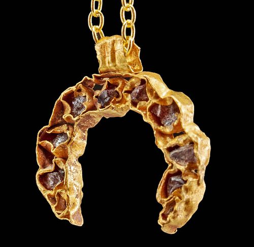 ROMAN GOLD GARNET LUNATE PENDANT First 370a9e