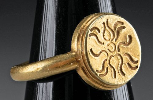 9TH C. JAVANESE GOLD SRI RING,