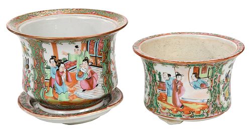 NEAR PAIR OF CHINESE EXPORT PORCELAIN