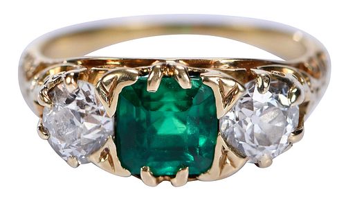 18KT EMERALD AND DIAMOND THREE 370e32