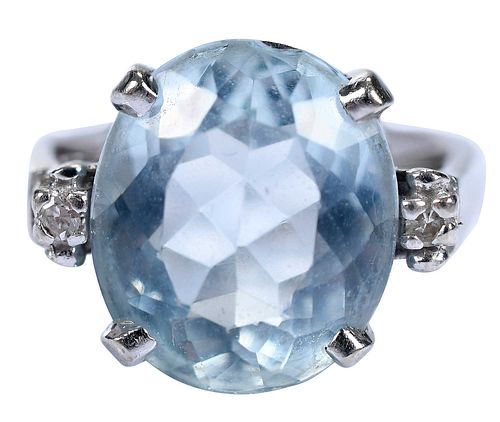 14KT AQUAMARINE AND DIAMOND RINGone 370e3f