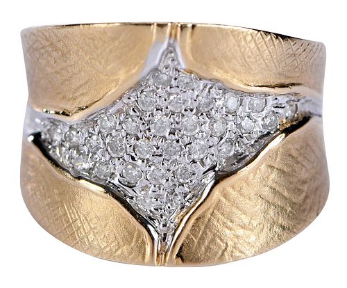 14KT. PAVE DIAMOND RING29 round