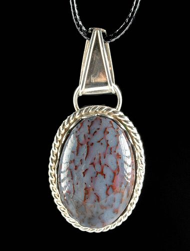 SILVER PENDANT NECKLACE W/ FOSSILIZED