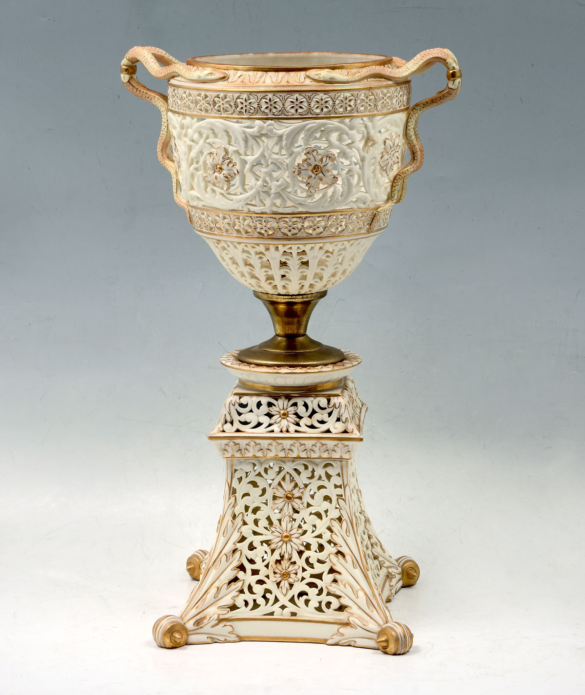 LARGE ROYAL WORCESTER RETICULATED
