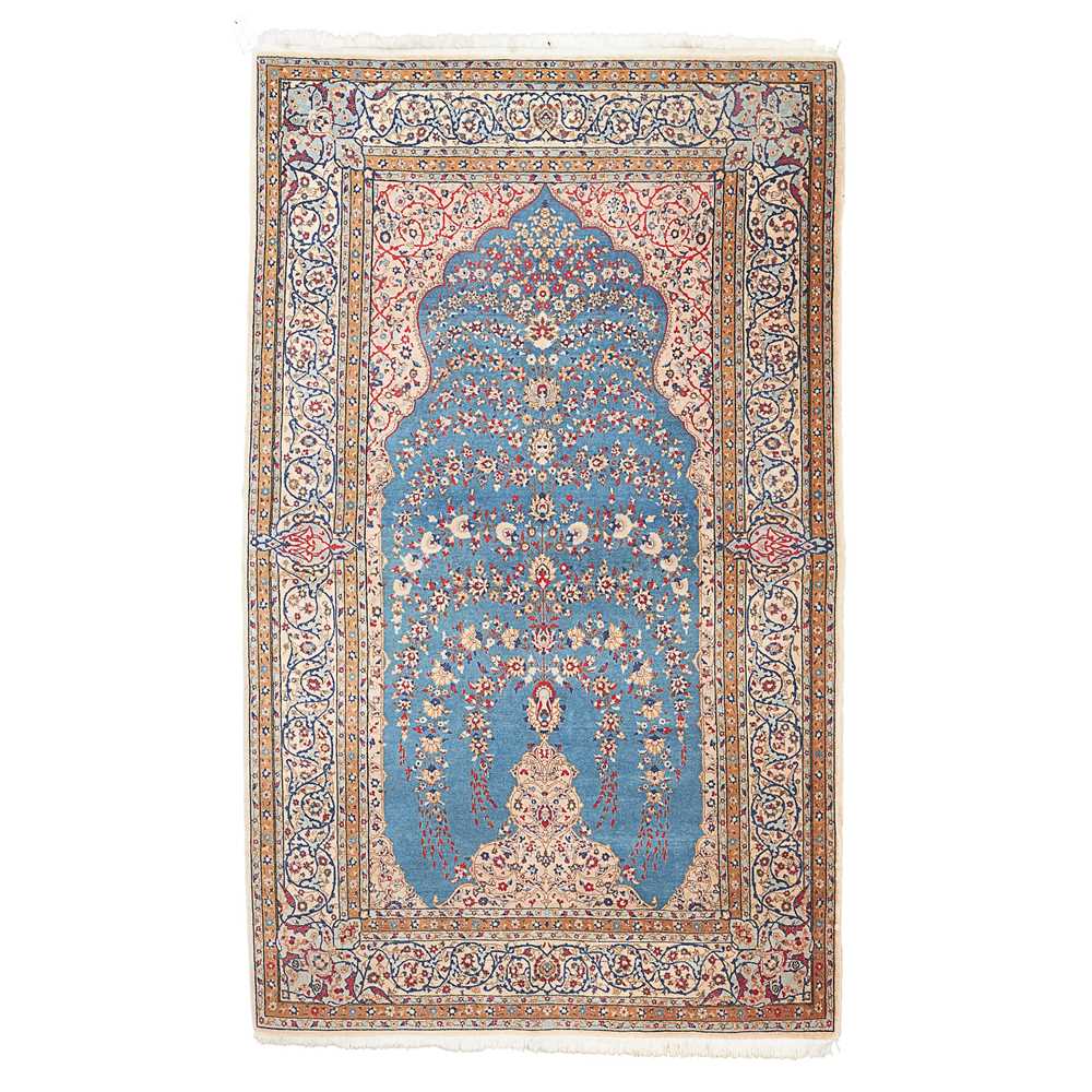 ISFAHAN PRAYER RUG
CENTRAL PERSIA,