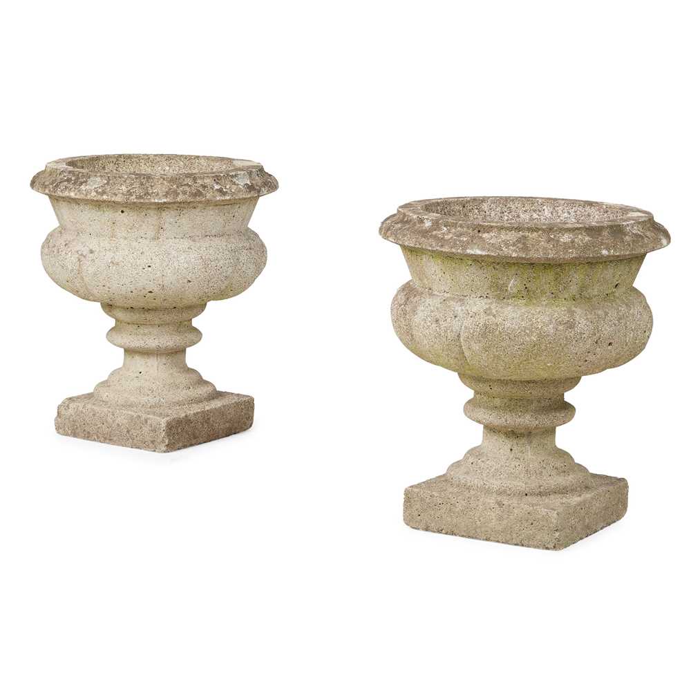 PAIR OF COMPOSITION STONE GARDEN 36ef75