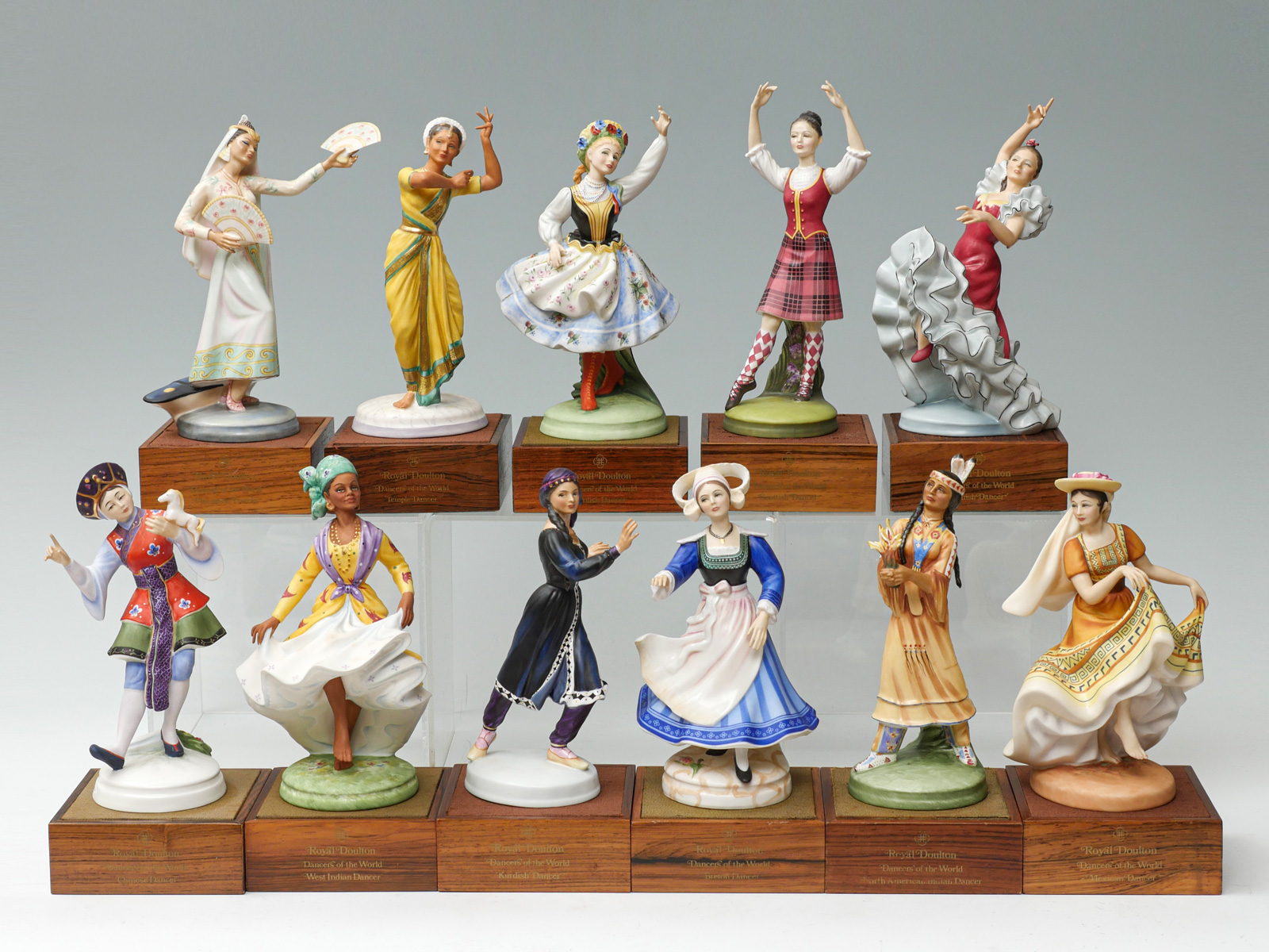 11 DANCERS OF THE WORLD ROYAL DOULTON 36f066