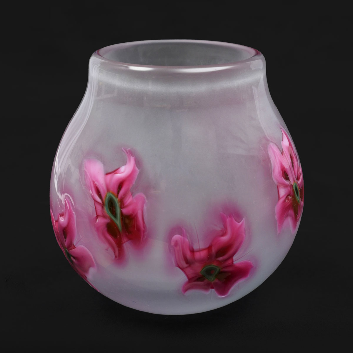 CHARLES LOTTON FLORAL VASE: Charles