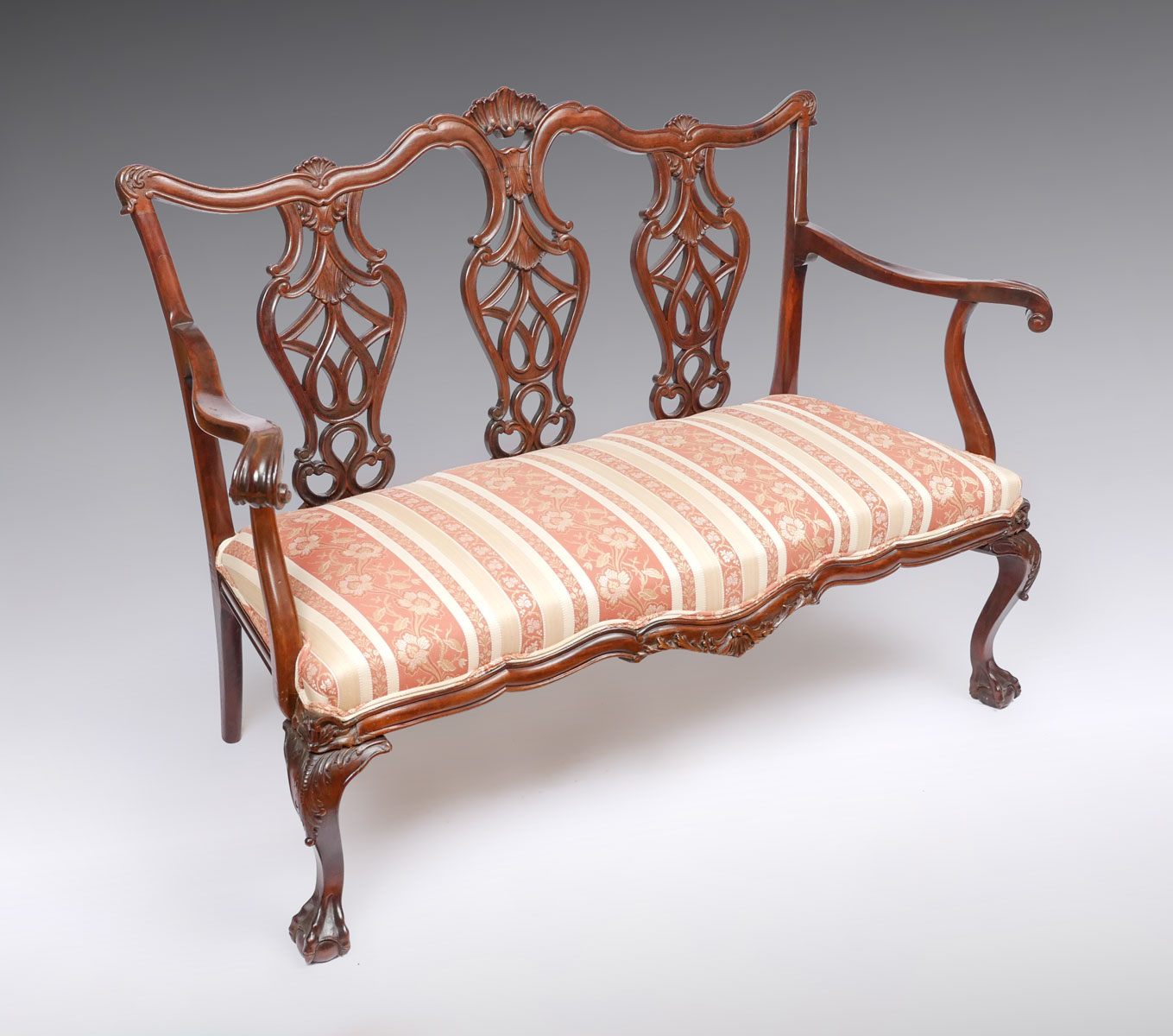 CHIPPENDALE CARVED SETTEE: Carved