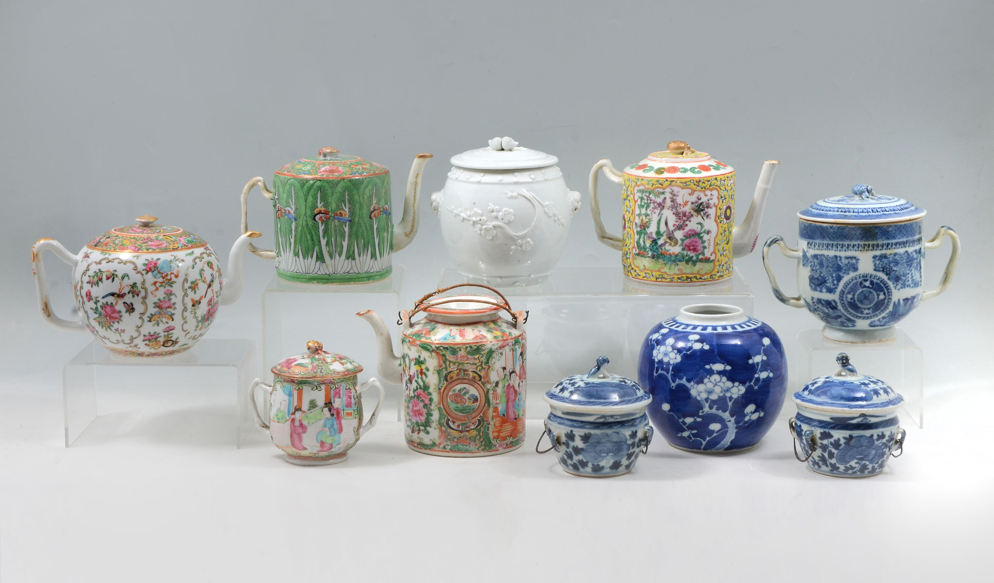 CHINESE TEAPOT PORCELAIN COLLECTION  36f319