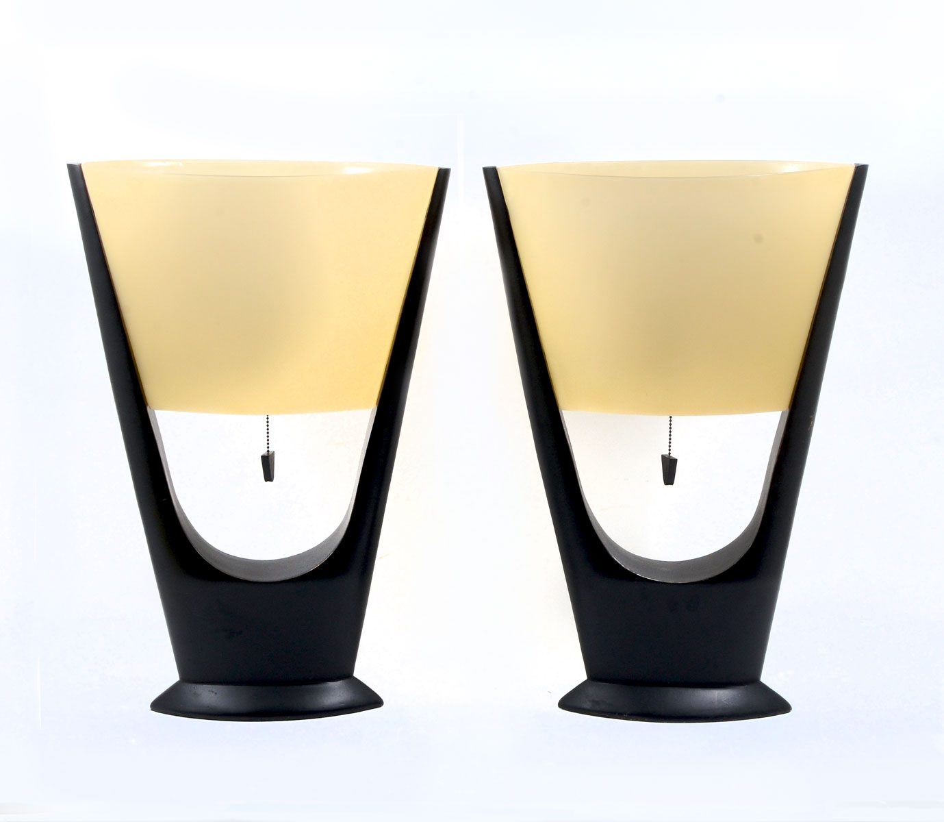 2 MODERN TABLE LAMPS: Pair of single
