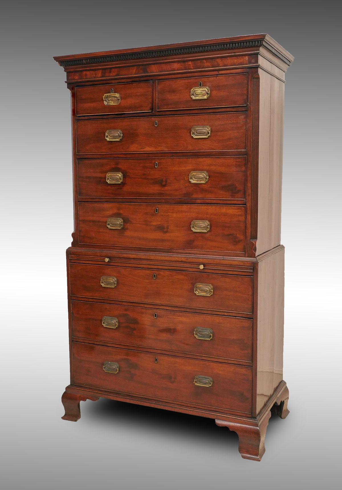 EARLY CHIPPENDALE CHEST ON CHEST: