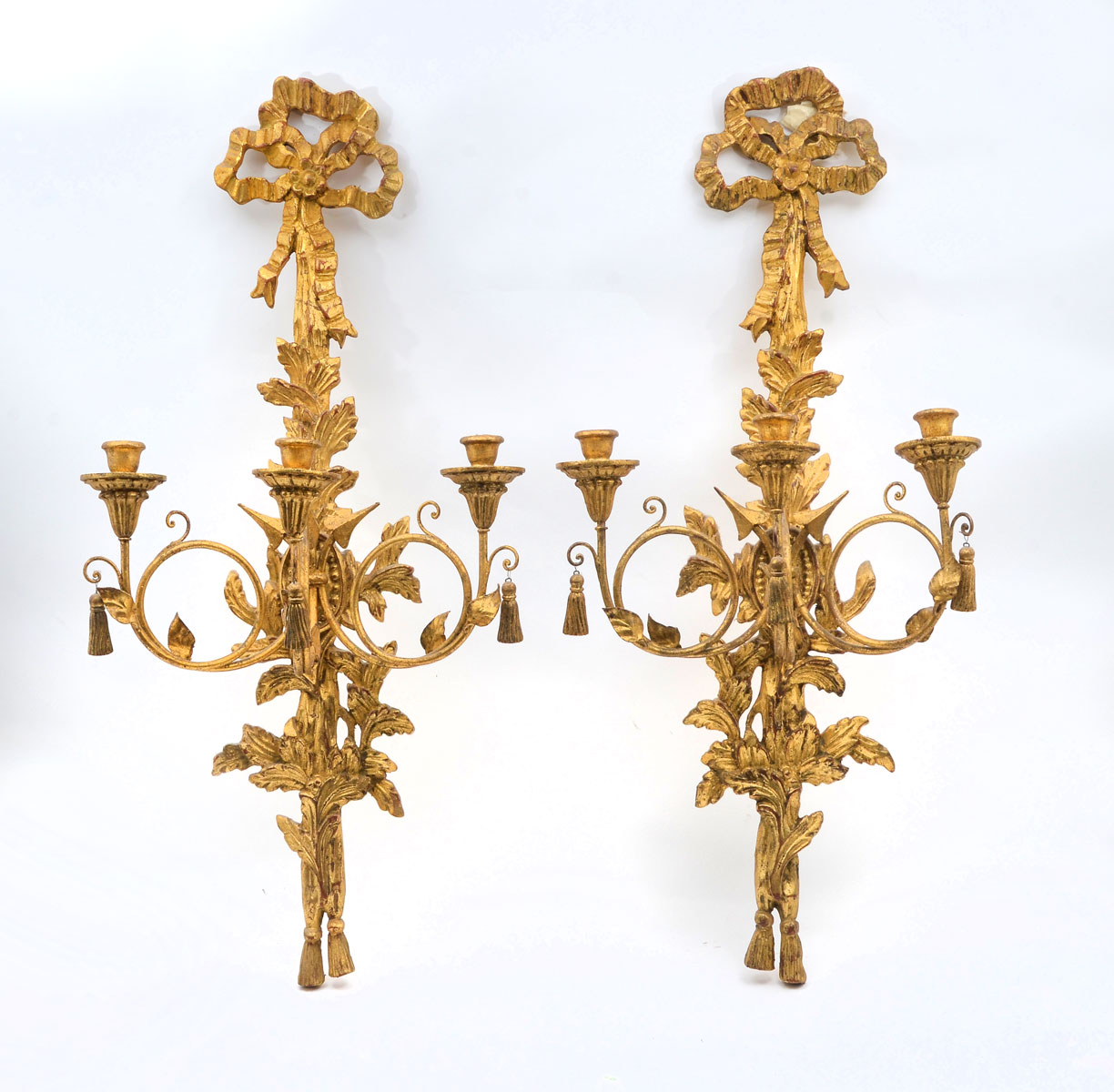 PAIR OF CARVED & GILT ITALIAN SCONCES: