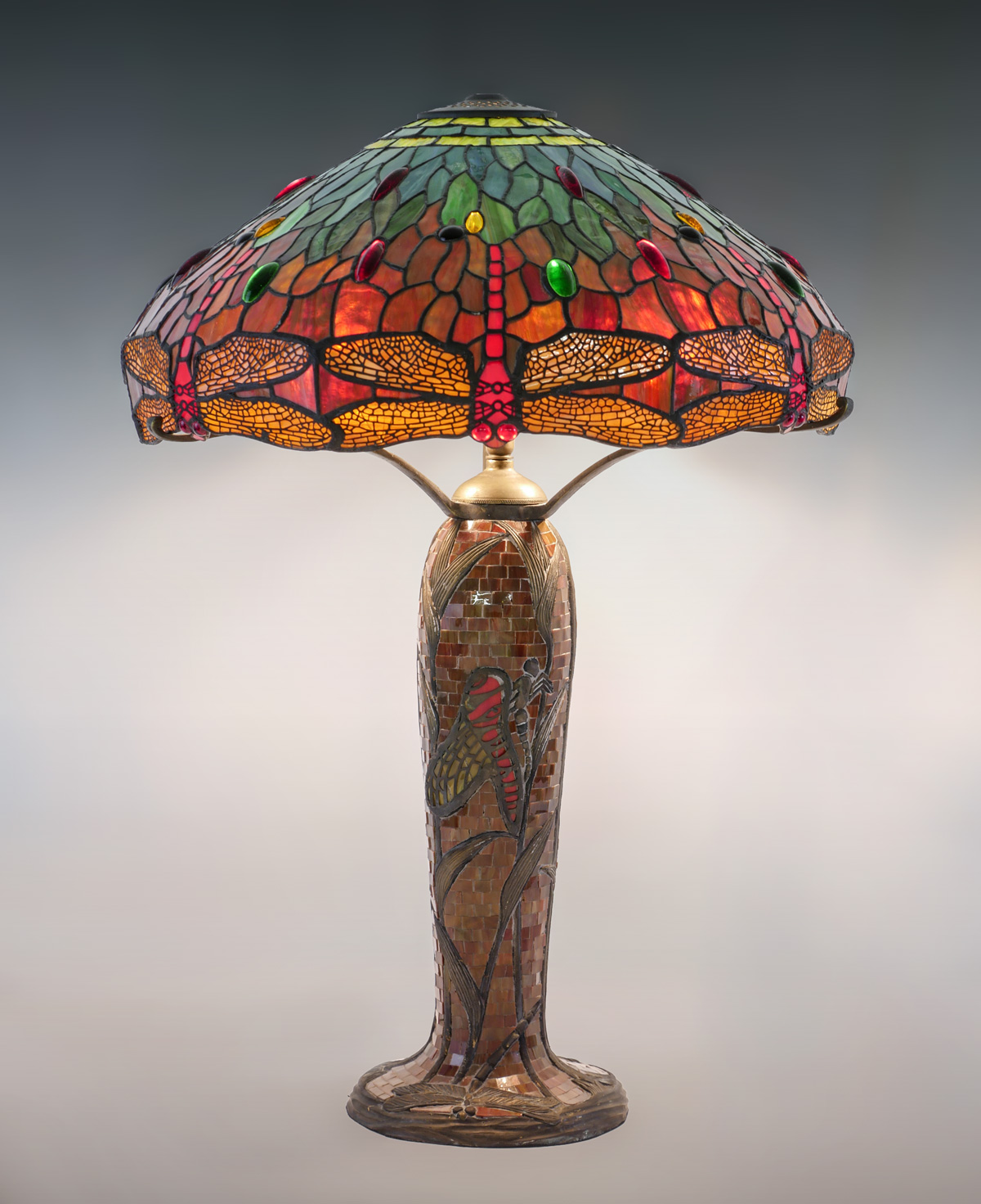 TIFFANY STYLE DRAGONFLY LAMP: Mosaic