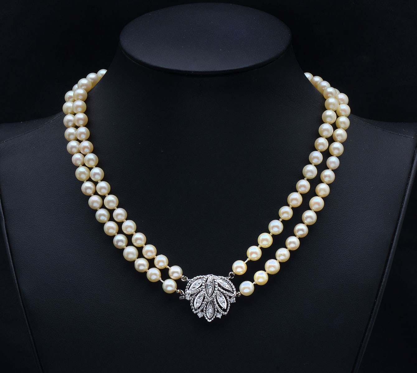 DOUBLE STRAND CULTURED PEARL NECKLACE