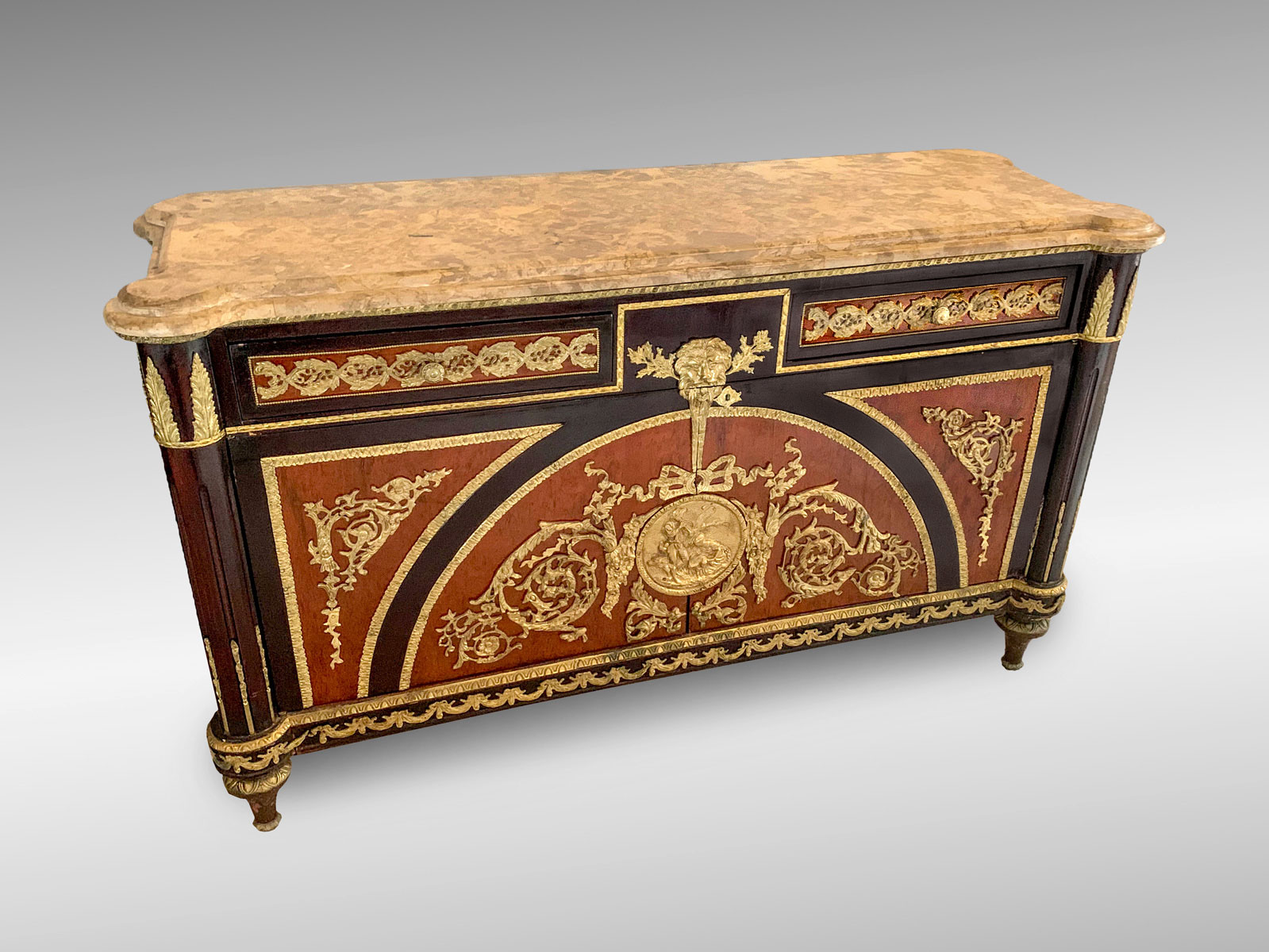 LOUIS XVI STYLE COMMODE In the 36f4db