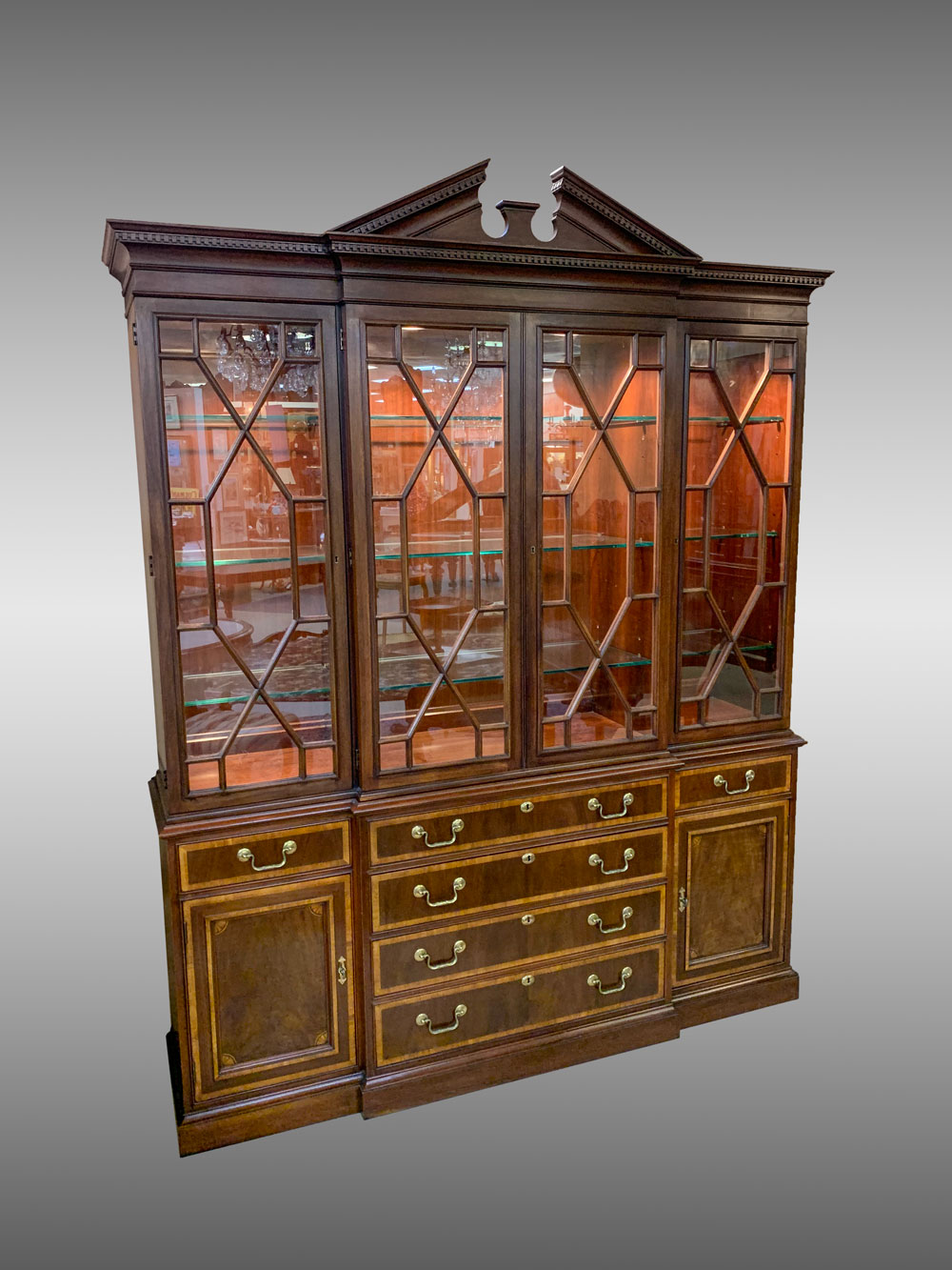 BANDED MAHOGANY BREAKFRONT/CURIO: