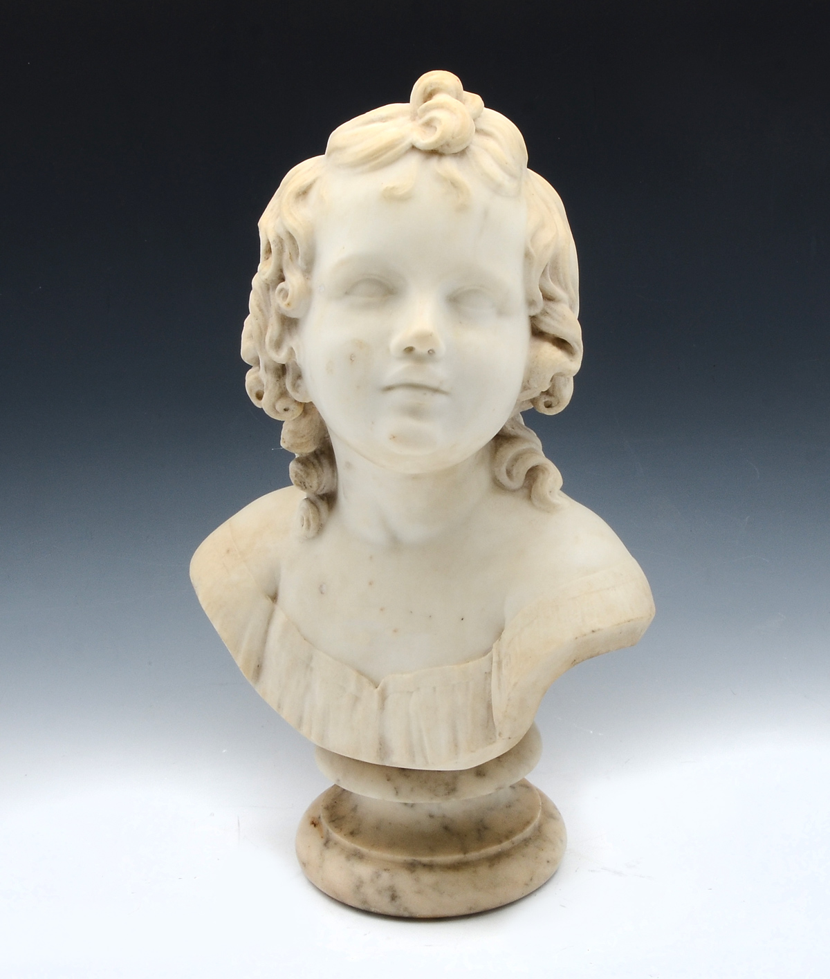 WELL CARVED CARRERA MARBLE SCULPTURE 36f5d6