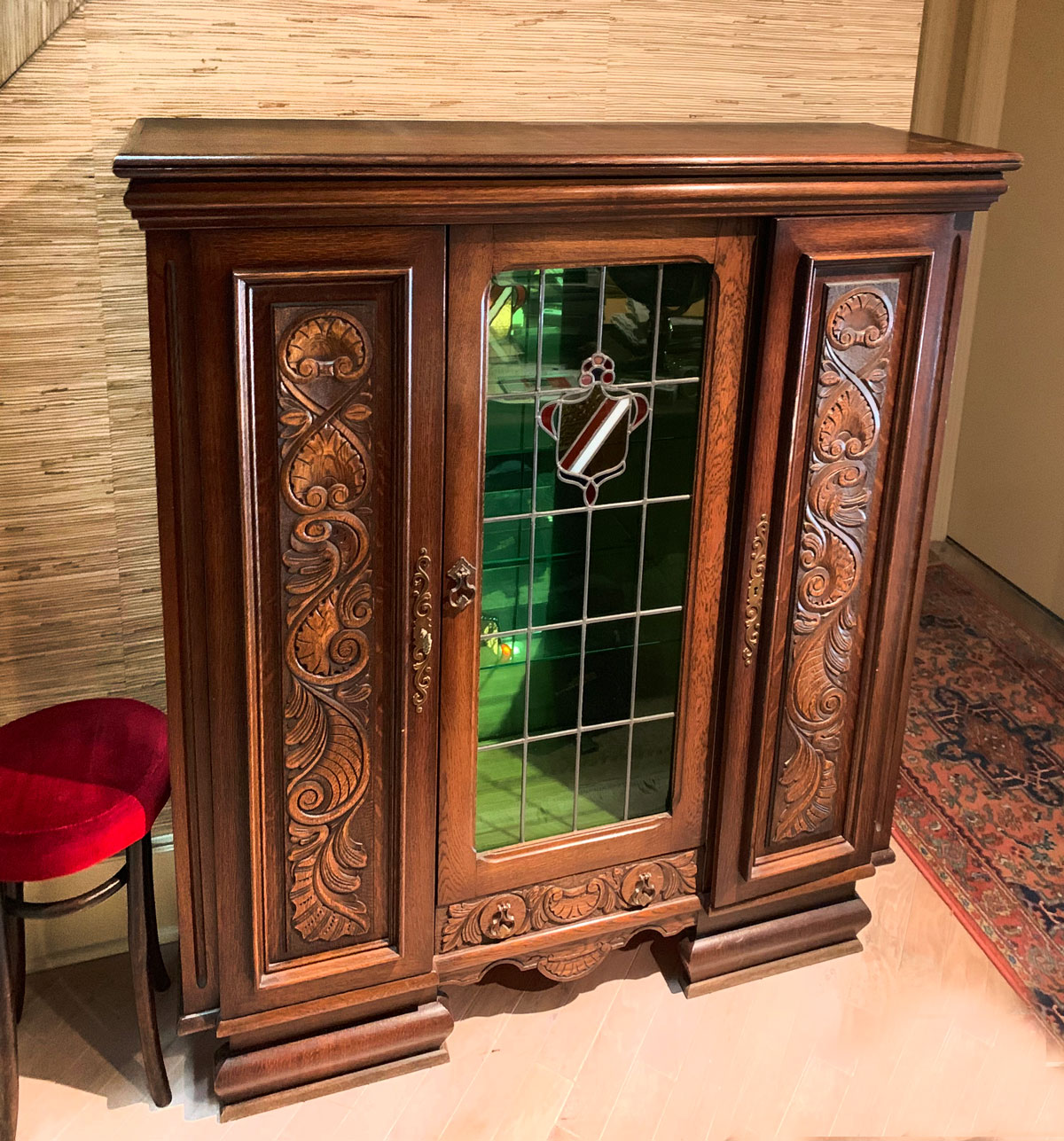 3 DOOR 1 DRAWER STAINED GLASS BOOK CASE: