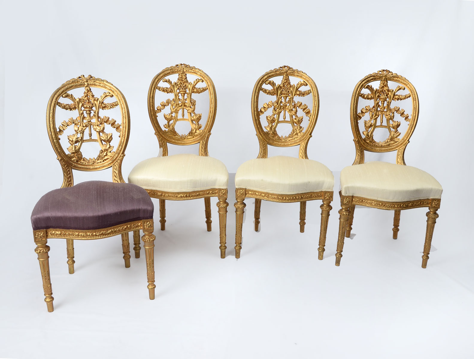 4 CARVED SALON CHAIRS: 4 Parlor