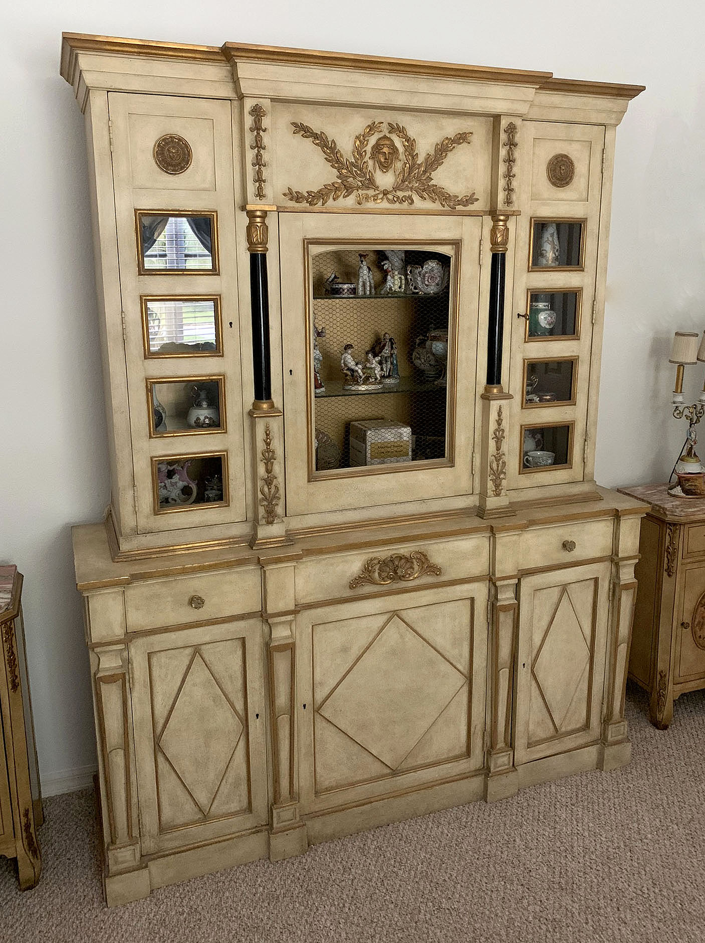 FEDERAL STYLE BREAKFRONT CABINET: Breakfront