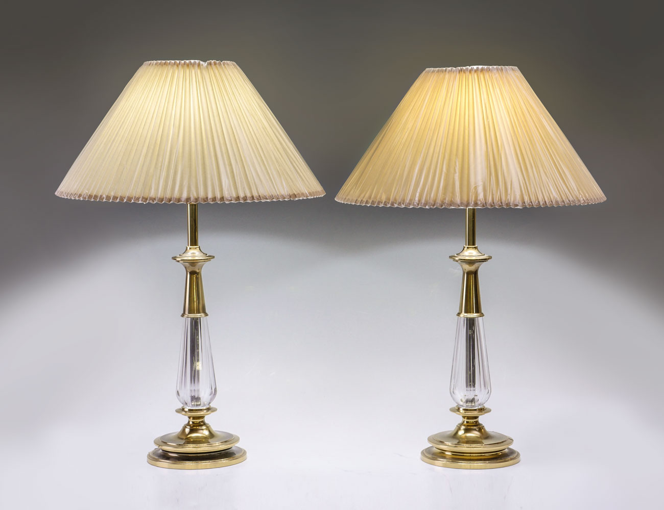 PAIR STIFFEL-BACCARAT LAMPS WITH SHADES: