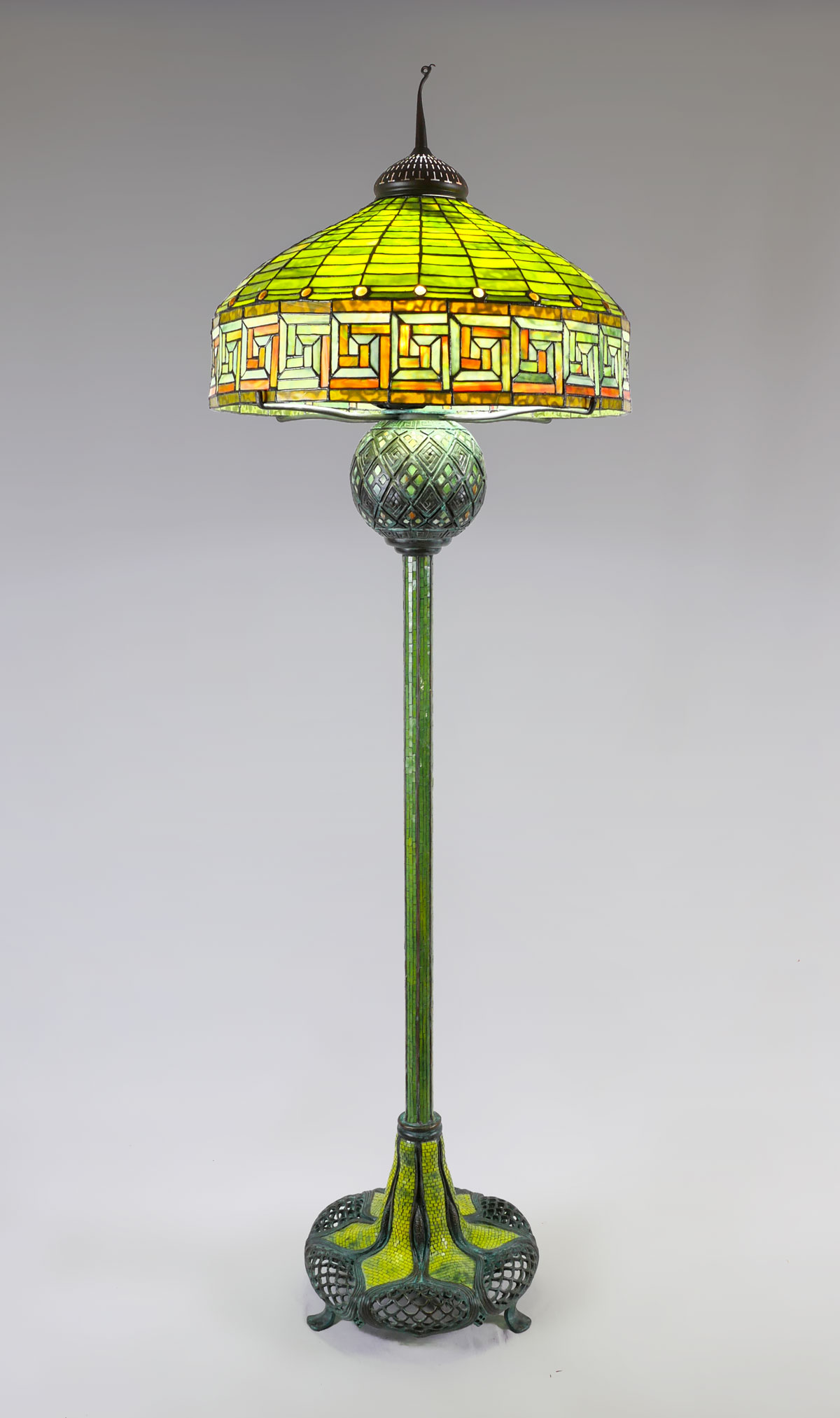 LARGE TIFFANY STYLE FLOOR LAMP: