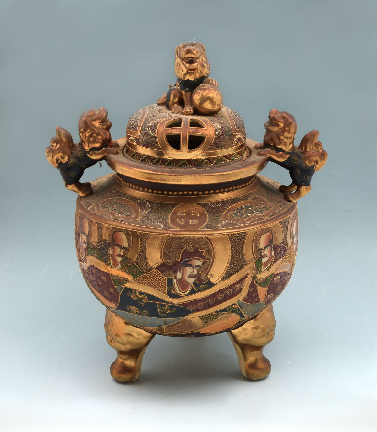 LARGE SATSUMA MORIAGE LIDDED CENSER: