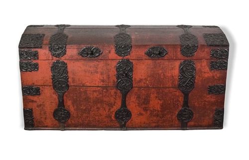 18TH CENTURY GERMAN MARRIAGE TRUNKPainted