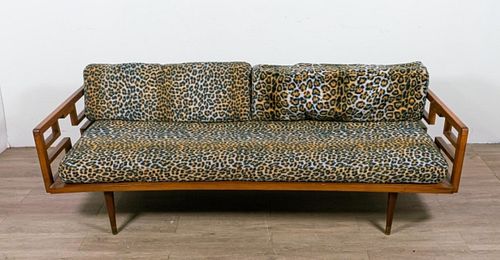 MID CENTURY MODERN LEOPARD PRINT 36fc1c