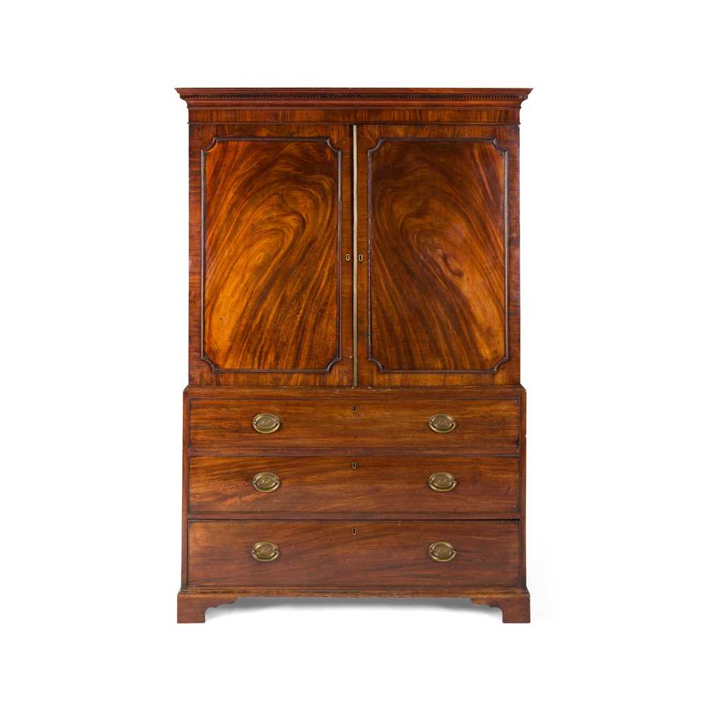 GEORGE III MAHOGANY LINEN PRESS
18TH