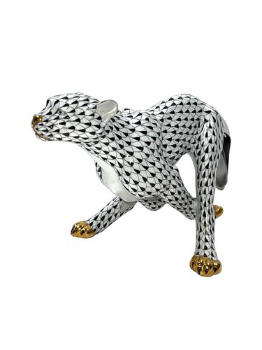 HEREND RUNNING CHEETAH FIGURINEHerend 3725ce