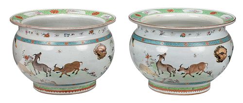 PAIR OF MONUMENTAL CHINESE PORCELAIN 372656