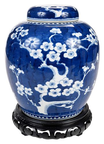 CHINESE PORCELAIN PRUNUS BLOSSOM 37265b