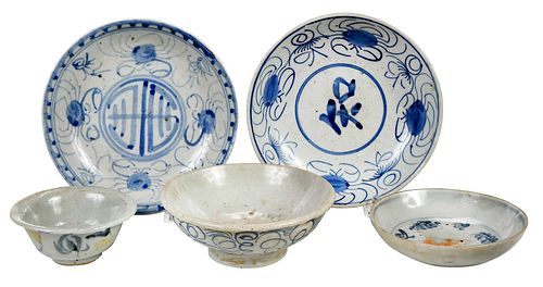 FIVE CHINESE BLUE AND WHITE PORCELAIN 3726b3