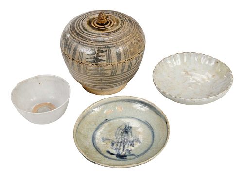 FOUR ASIAN POTTERY OBJECTSpowder box