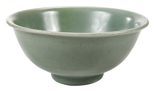 CHINESE MONOCHROMATIC CELADON BOWLheavily 3726e9