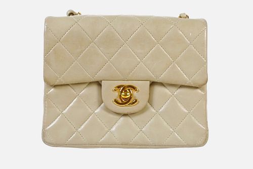 CHANEL TAN LEATHER STITCHED PURSEChanel